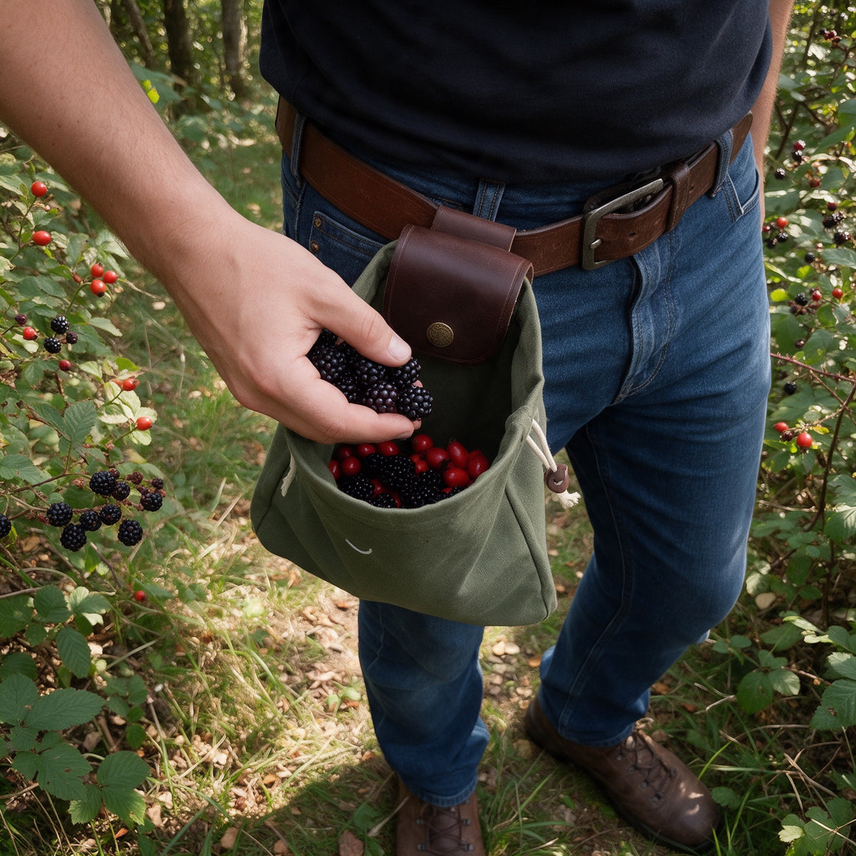 Canvas & Leather Bushcraft Foraging Pouch, in use